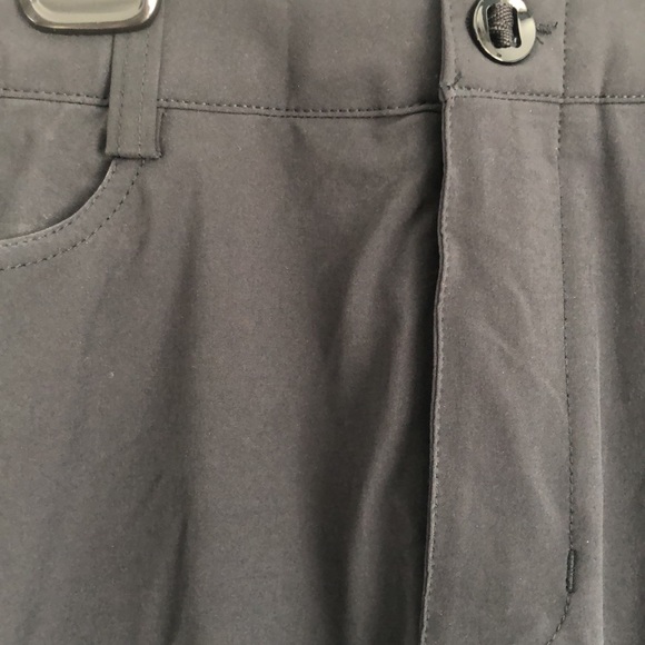 Under Armour lightweight pants - Picture 3 of 6